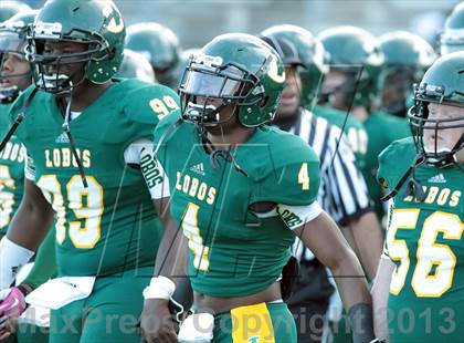 Thumbnail 3 in A&M Consolidated vs. Longview (UIL 5A Region 2 Semifinal) photogallery.