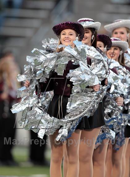 Thumbnail 3 in A&M Consolidated vs. Longview (UIL 5A Region 2 Semifinal) photogallery.