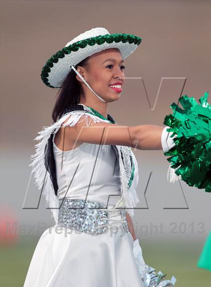 Thumbnail 2 in A&M Consolidated vs. Longview (UIL 5A Region 2 Semifinal) photogallery.