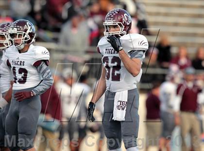 Thumbnail 3 in A&M Consolidated vs. Longview (UIL 5A Region 2 Semifinal) photogallery.