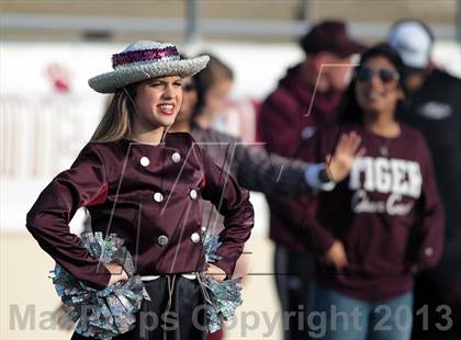 Thumbnail 1 in A&M Consolidated vs. Longview (UIL 5A Region 2 Semifinal) photogallery.