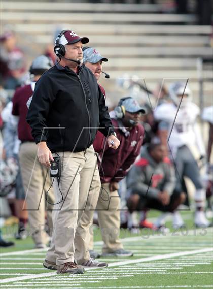 Thumbnail 2 in A&M Consolidated vs. Longview (UIL 5A Region 2 Semifinal) photogallery.