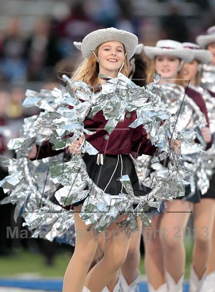 Thumbnail 2 in A&M Consolidated vs. Longview (UIL 5A Region 2 Semifinal) photogallery.