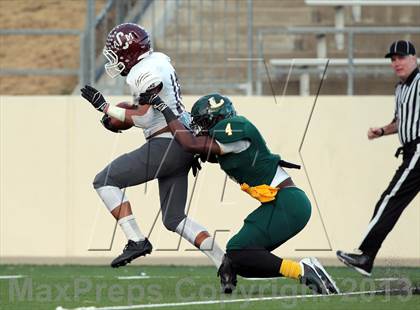 Thumbnail 2 in A&M Consolidated vs. Longview (UIL 5A Region 2 Semifinal) photogallery.