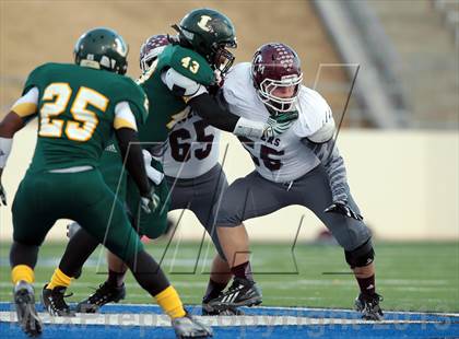 Thumbnail 1 in A&M Consolidated vs. Longview (UIL 5A Region 2 Semifinal) photogallery.