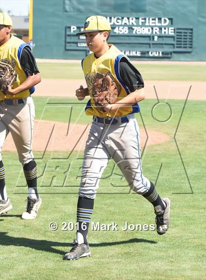Thumbnail 3 in San Pasqual Valley vs. Phoenix Christian (Salt River/Chandler Prep Tournament) photogallery.