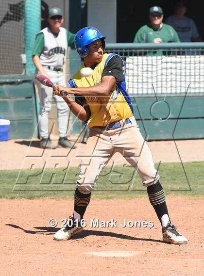 Thumbnail 2 in San Pasqual Valley vs. Phoenix Christian (Salt River/Chandler Prep Tournament) photogallery.