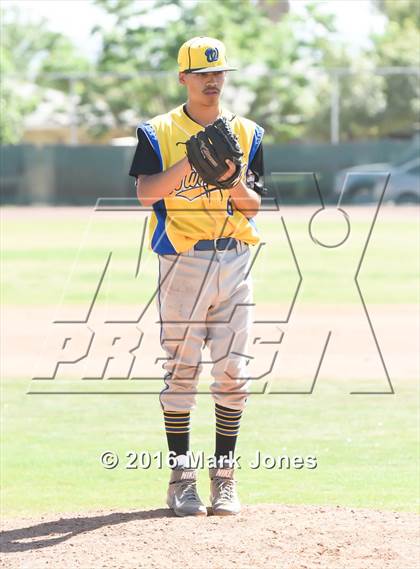 Thumbnail 2 in San Pasqual Valley vs. Phoenix Christian (Salt River/Chandler Prep Tournament) photogallery.