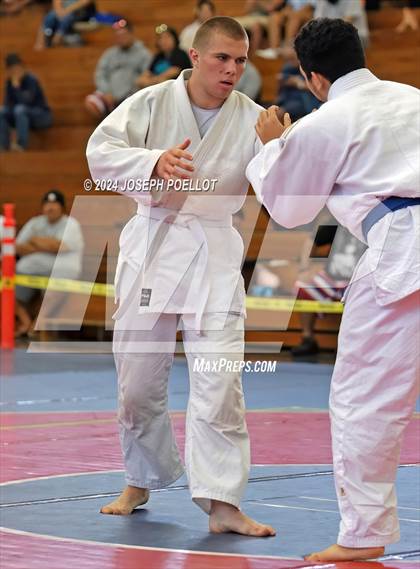 Thumbnail 2 in Waiakea Tournament photogallery.