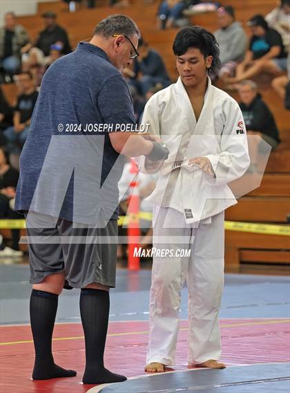 Thumbnail 3 in Waiakea Tournament photogallery.