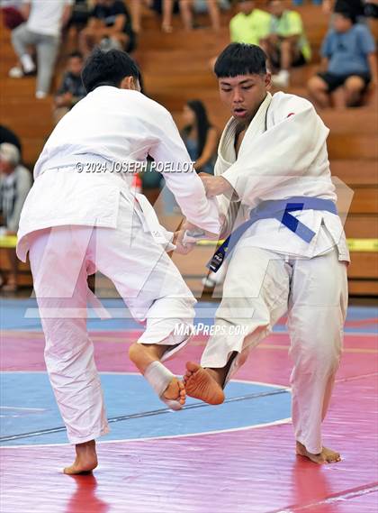 Thumbnail 2 in Waiakea Tournament photogallery.