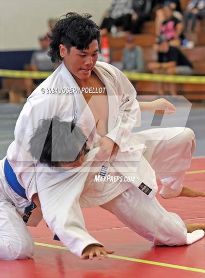 Thumbnail 2 in Waiakea Tournament photogallery.