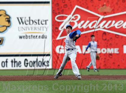 Thumbnail 2 in Columbia vs. Gibault photogallery.