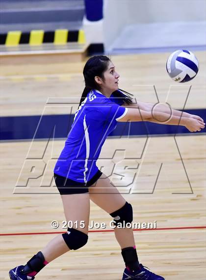 Thumbnail 3 in Burbank vs Lanier [Sidney] photogallery.