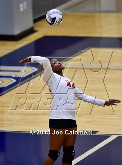 Thumbnail 3 in Burbank vs Lanier [Sidney] photogallery.