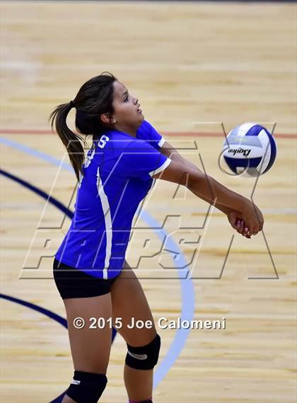 Thumbnail 3 in Burbank vs Lanier [Sidney] photogallery.
