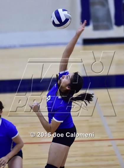 Thumbnail 1 in Burbank vs Lanier [Sidney] photogallery.