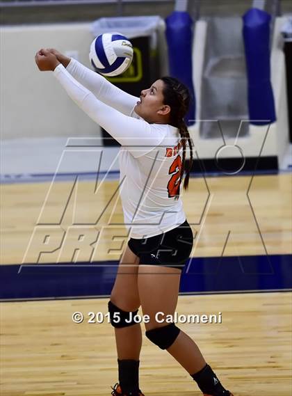 Thumbnail 3 in Burbank vs Lanier [Sidney] photogallery.
