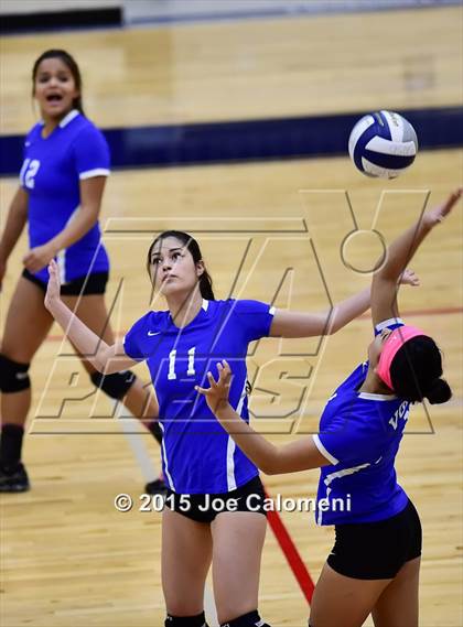 Thumbnail 3 in Burbank vs Lanier [Sidney] photogallery.