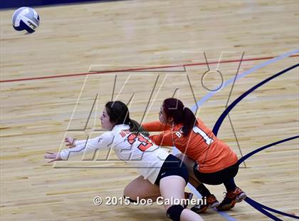 Thumbnail 2 in Burbank vs Lanier [Sidney] photogallery.