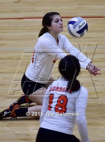 Thumbnail 3 in Burbank vs Lanier [Sidney] photogallery.