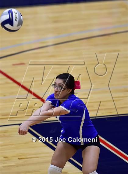 Thumbnail 2 in Burbank vs Lanier [Sidney] photogallery.