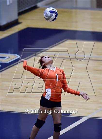 Thumbnail 3 in Burbank vs Lanier [Sidney] photogallery.