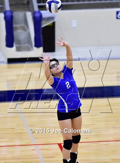 Thumbnail 2 in Burbank vs Lanier [Sidney] photogallery.