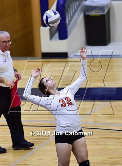 Thumbnail 2 in Burbank vs Lanier [Sidney] photogallery.