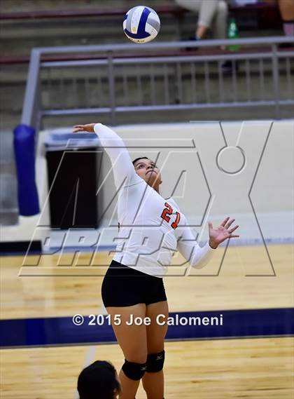 Thumbnail 3 in Burbank vs Lanier [Sidney] photogallery.