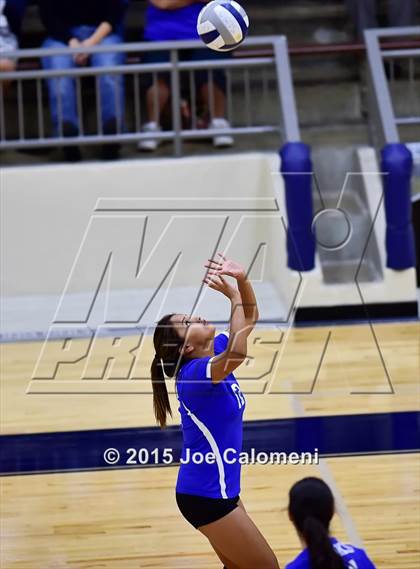 Thumbnail 1 in Burbank vs Lanier [Sidney] photogallery.