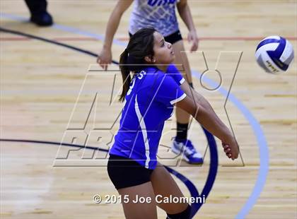 Thumbnail 3 in Burbank vs Lanier [Sidney] photogallery.