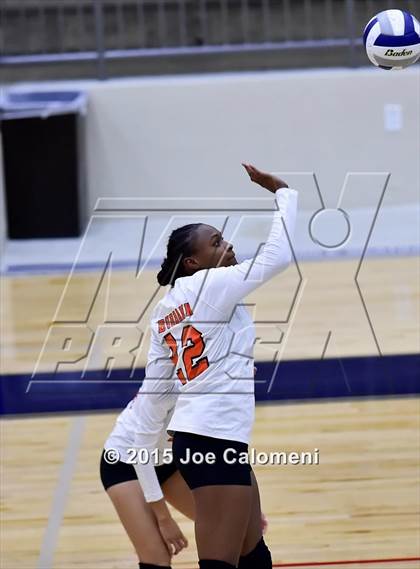 Thumbnail 3 in Burbank vs Lanier [Sidney] photogallery.