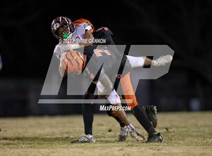 Thumbnail 2 in Warren County vs Brentsville District (VHSL Class 3 Region Final) photogallery.