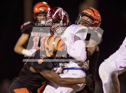 Thumbnail 1 in Warren County vs Brentsville District (VHSL Class 3 Region Final) photogallery.