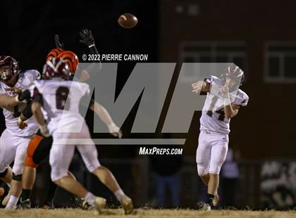 Thumbnail 1 in Warren County vs Brentsville District (VHSL Class 3 Region Final) photogallery.