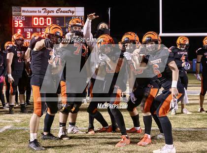 Thumbnail 3 in Warren County vs Brentsville District (VHSL Class 3 Region Final) photogallery.