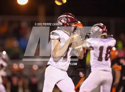 Thumbnail 2 in Warren County vs Brentsville District (VHSL Class 3 Region Final) photogallery.
