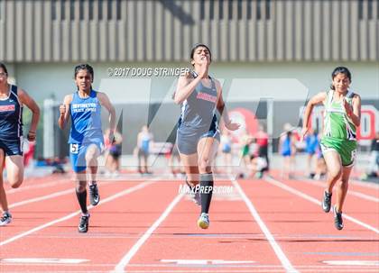 Thumbnail 2 in MVAL Track and Field Championships (Day 1-Fr. So. Girls Track Events) photogallery.