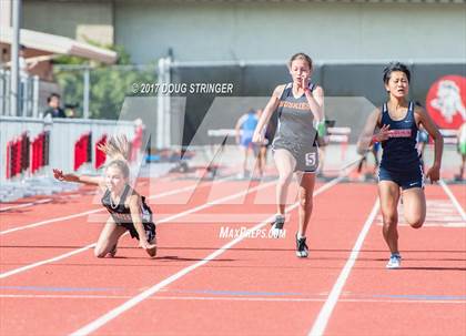 Thumbnail 2 in MVAL Track and Field Championships (Day 1-Fr. So. Girls Track Events) photogallery.