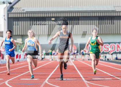 Thumbnail 3 in MVAL Track and Field Championships (Day 1-Fr. So. Girls Track Events) photogallery.