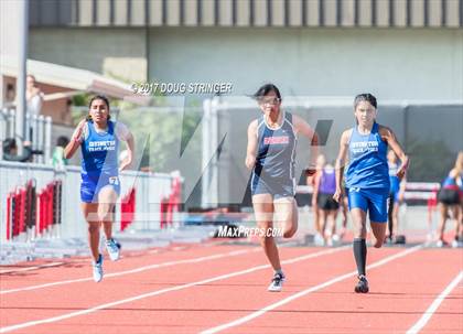 Thumbnail 1 in MVAL Track and Field Championships (Day 1-Fr. So. Girls Track Events) photogallery.