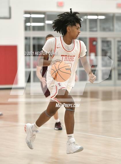 Thumbnail 1 in Claremont vs. Fullerton (Rumble 4 Rosecrans) photogallery.