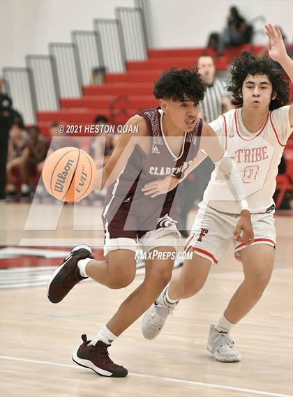 Thumbnail 2 in Claremont vs. Fullerton (Rumble 4 Rosecrans) photogallery.