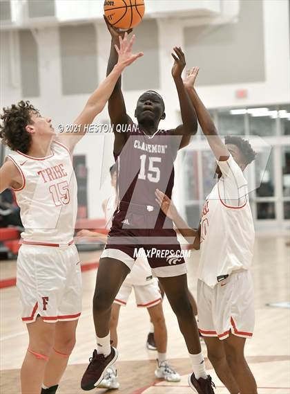 Thumbnail 2 in Claremont vs. Fullerton (Rumble 4 Rosecrans) photogallery.