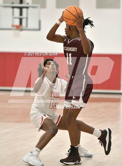 Thumbnail 3 in Claremont vs. Fullerton (Rumble 4 Rosecrans) photogallery.