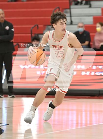 Thumbnail 1 in Claremont vs. Fullerton (Rumble 4 Rosecrans) photogallery.