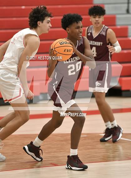 Thumbnail 3 in Claremont vs. Fullerton (Rumble 4 Rosecrans) photogallery.