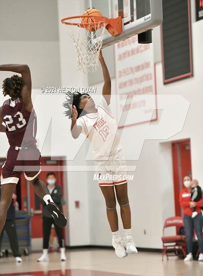 Thumbnail 2 in Claremont vs. Fullerton (Rumble 4 Rosecrans) photogallery.