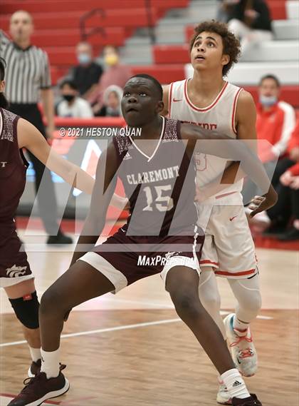 Thumbnail 2 in Claremont vs. Fullerton (Rumble 4 Rosecrans) photogallery.